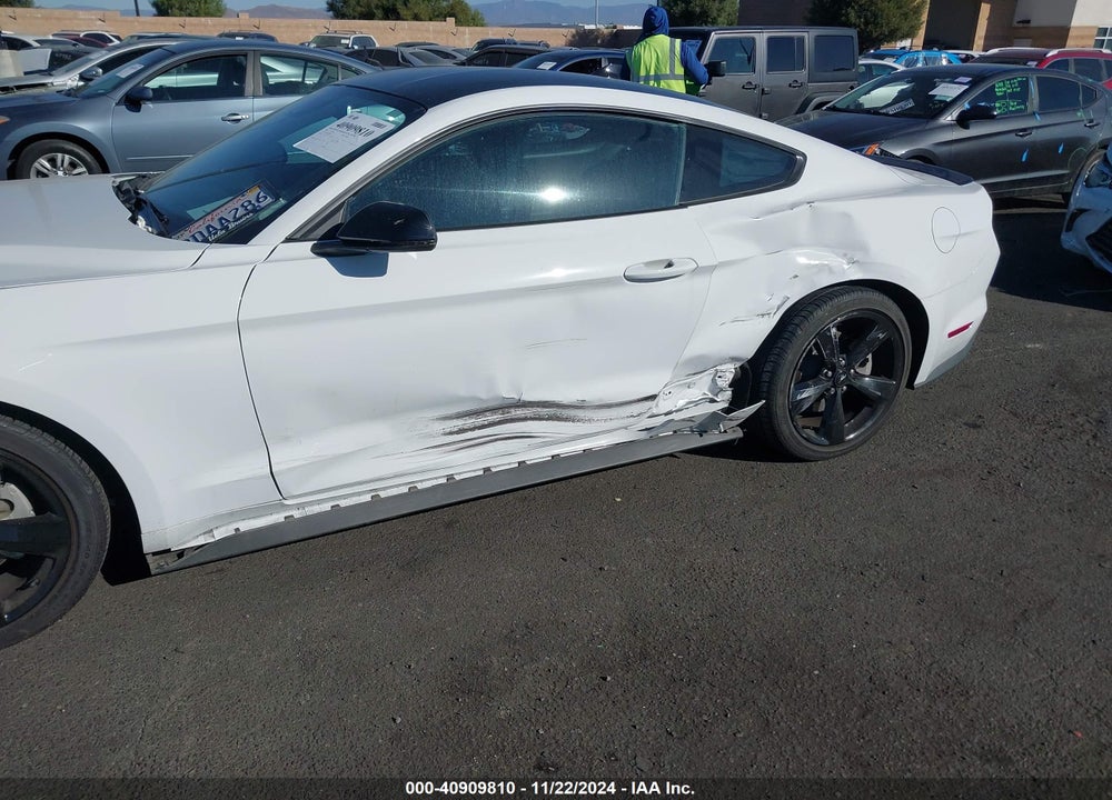 2022 FORD MUSTANG ECOBOOST PREMIUM VIN: 1FA6P8TH3N5132627
