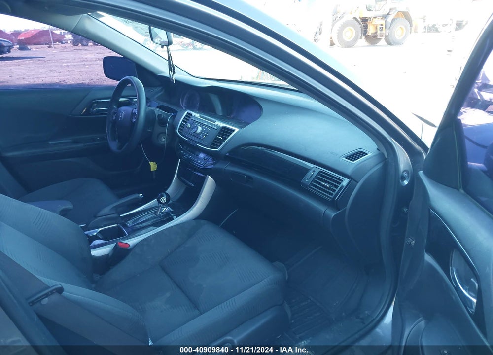2017 HONDA ACCORD LX VIN: 1HGCR2F35HA057186