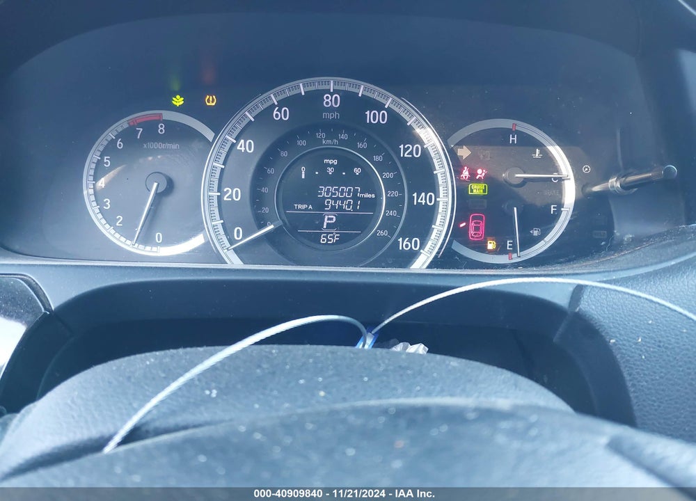 2017 HONDA ACCORD LX VIN: 1HGCR2F35HA057186