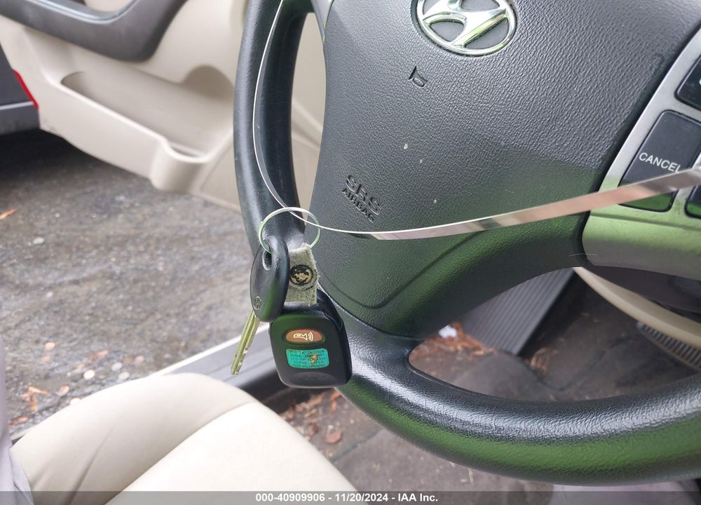 2010 HYUNDAI ELANTRA GLS VIN: KMHDU4AD6AU202295