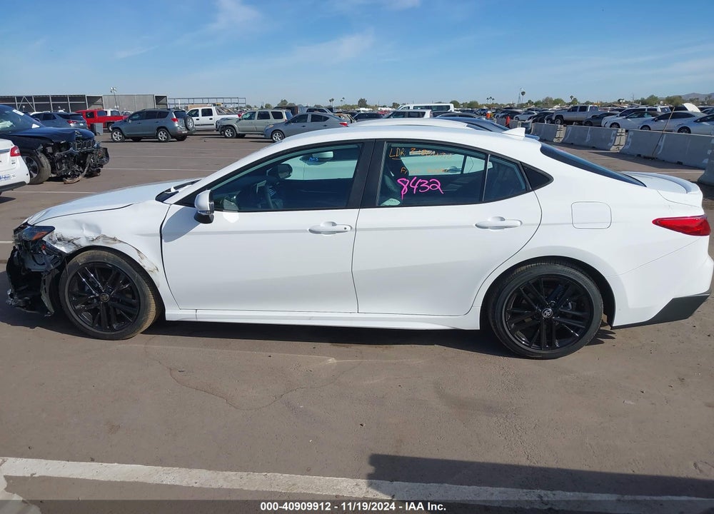 2025 TOYOTA CAMRY SE VIN: 4T1DAACKXSU061641