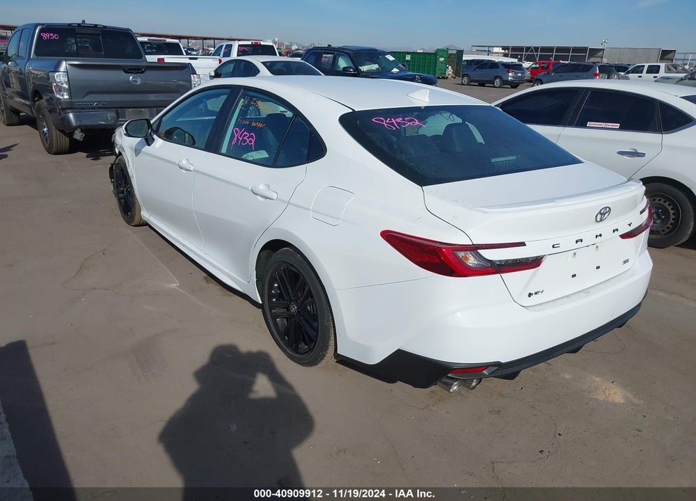 2025 TOYOTA CAMRY SE VIN: 4T1DAACKXSU061641