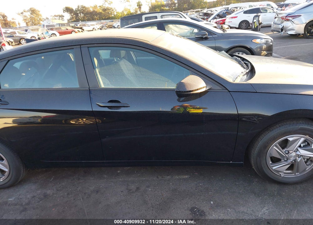 2024 HYUNDAI ELANTRA SE VIN: KMHLL4DG9RU842579