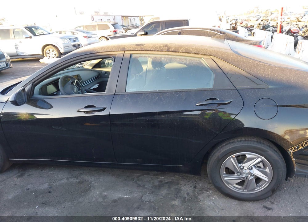 2024 HYUNDAI ELANTRA SE VIN: KMHLL4DG9RU842579