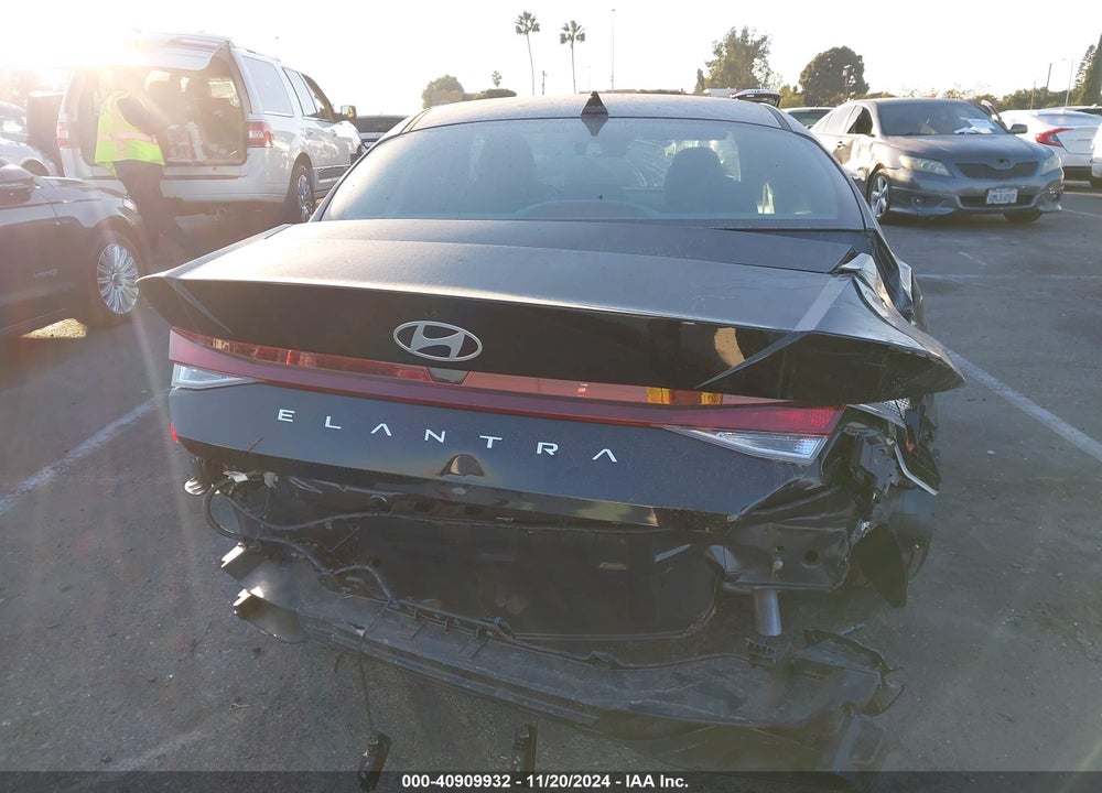 2024 HYUNDAI ELANTRA SE VIN: KMHLL4DG9RU842579