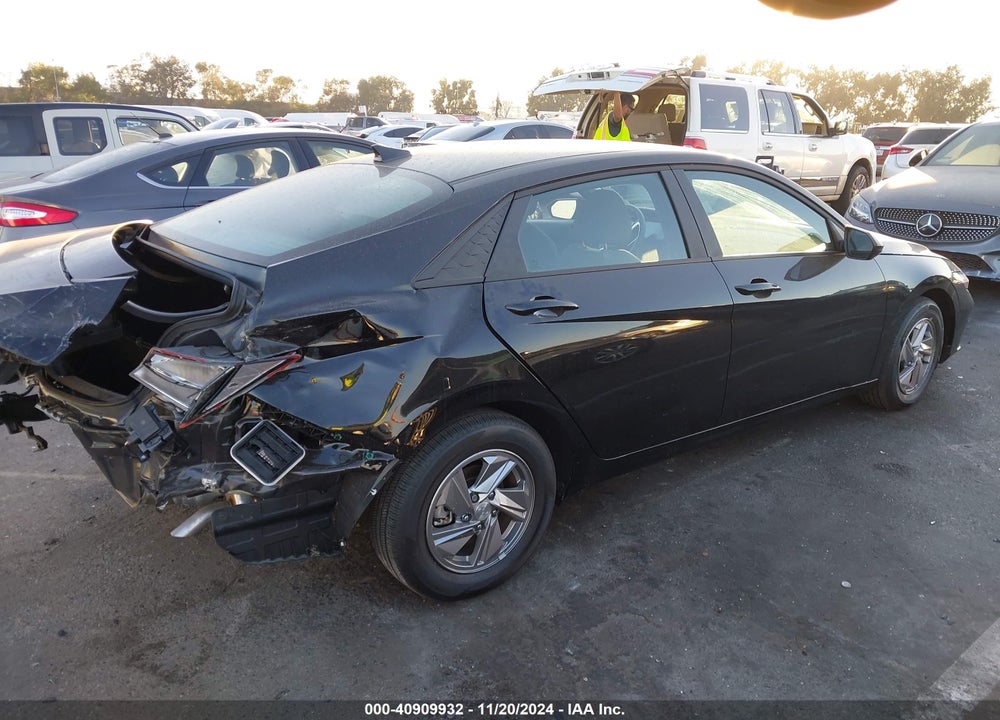 2024 HYUNDAI ELANTRA SE VIN: KMHLL4DG9RU842579