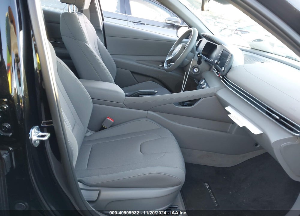 2024 HYUNDAI ELANTRA SE VIN: KMHLL4DG9RU842579