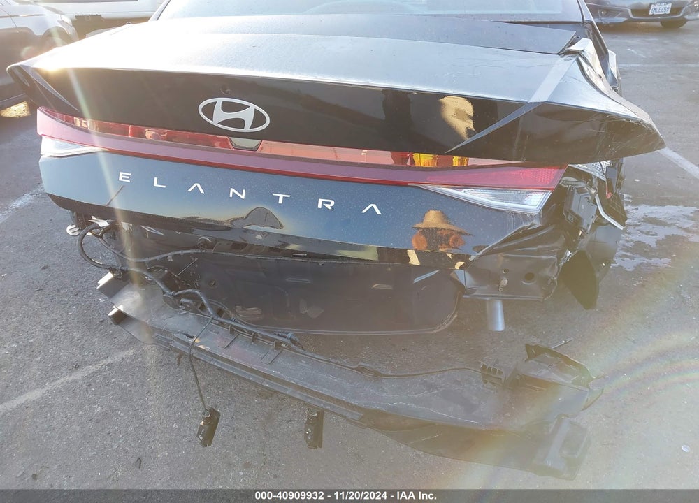 2024 HYUNDAI ELANTRA SE VIN: KMHLL4DG9RU842579