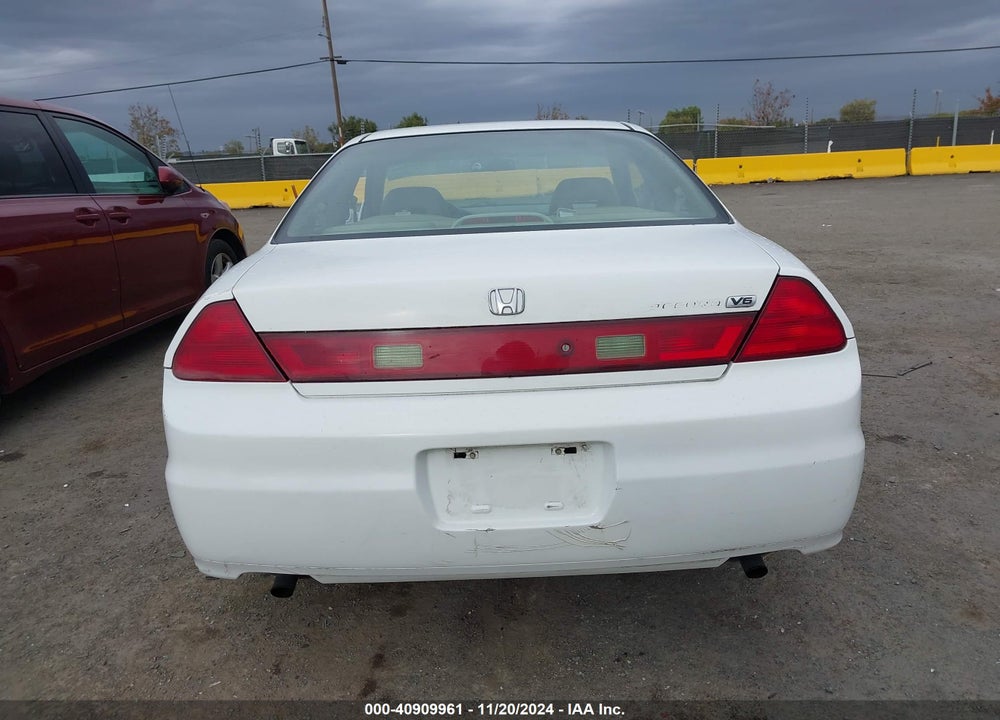 2002 HONDA ACCORD 3.0 EX VIN: 1HGCG22532A030203