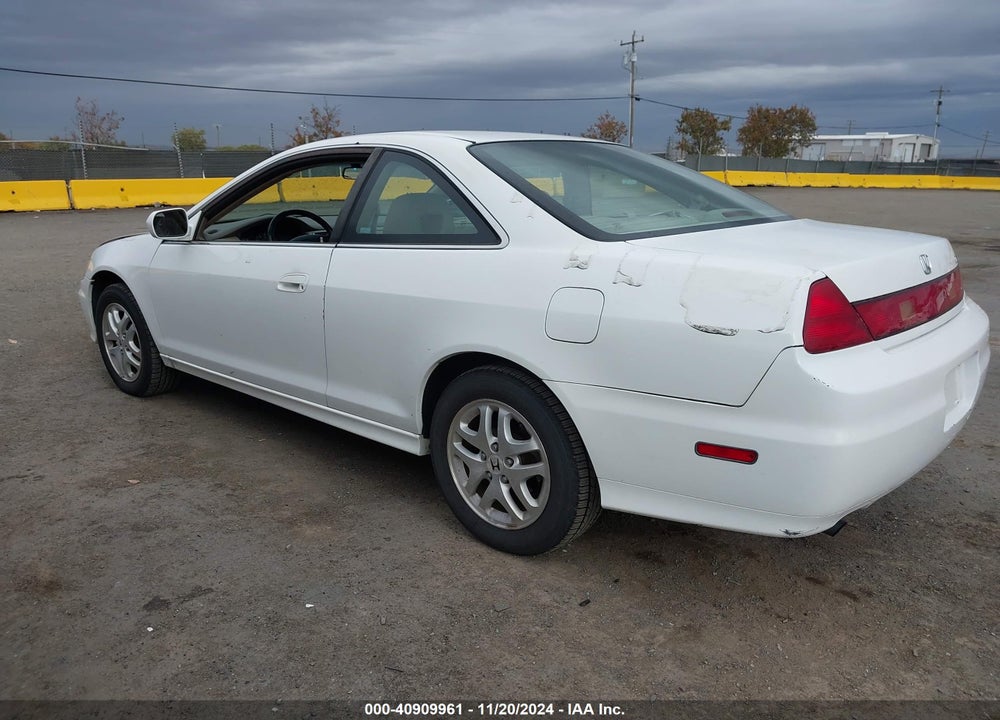 2002 HONDA ACCORD 3.0 EX VIN: 1HGCG22532A030203