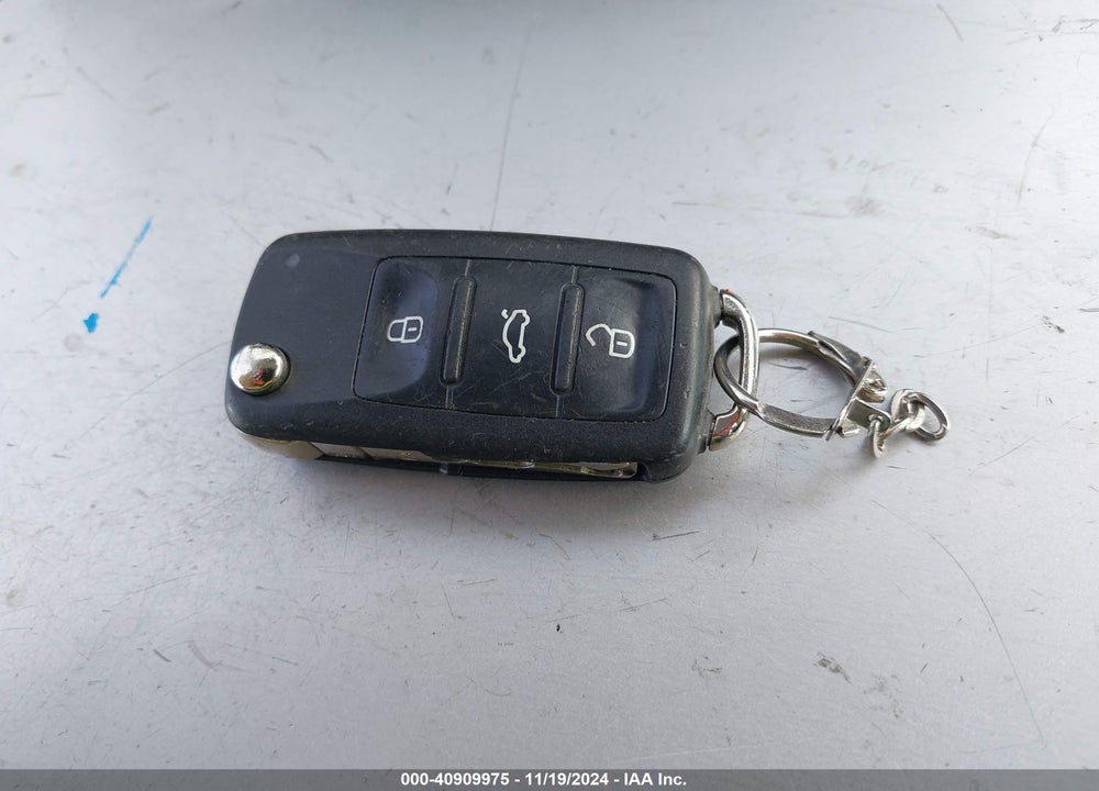 2016 VOLKSWAGEN TIGUAN S VIN: WVGAV7AX0GW539165