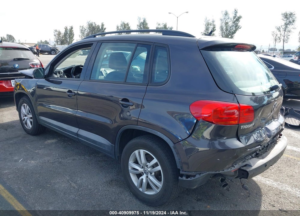 2016 VOLKSWAGEN TIGUAN S VIN: WVGAV7AX0GW539165