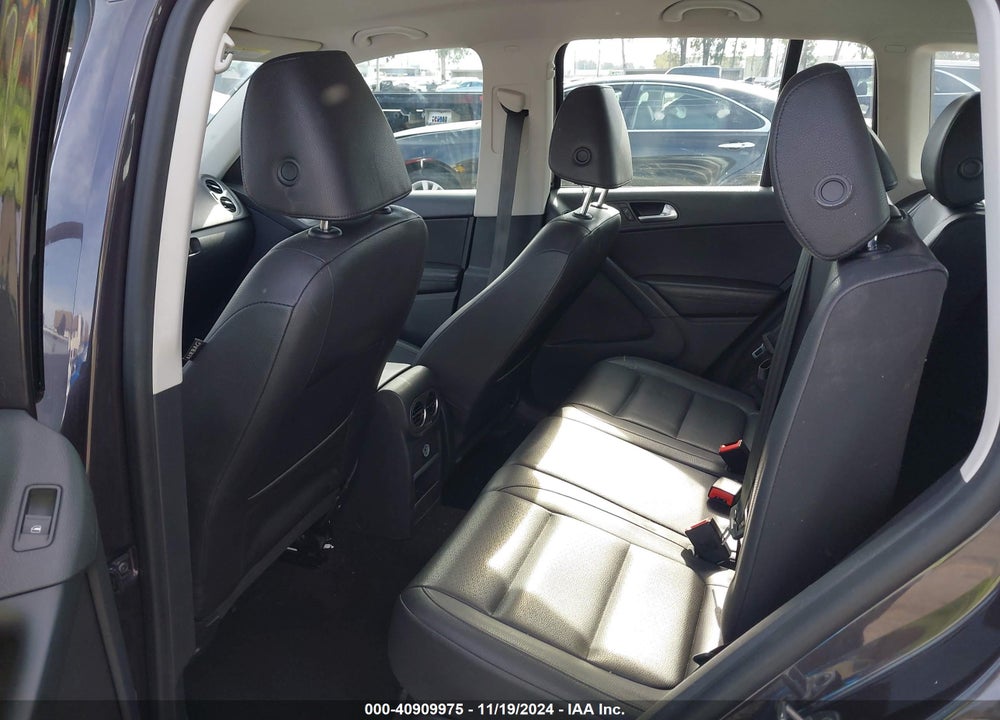 2016 VOLKSWAGEN TIGUAN S VIN: WVGAV7AX0GW539165