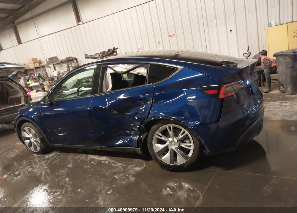 2021 TESLA MODEL Y LONG RANGE DUAL MOTOR ALL-WHEEL DRIVE VIN: 5YJYGDEE0MF105106