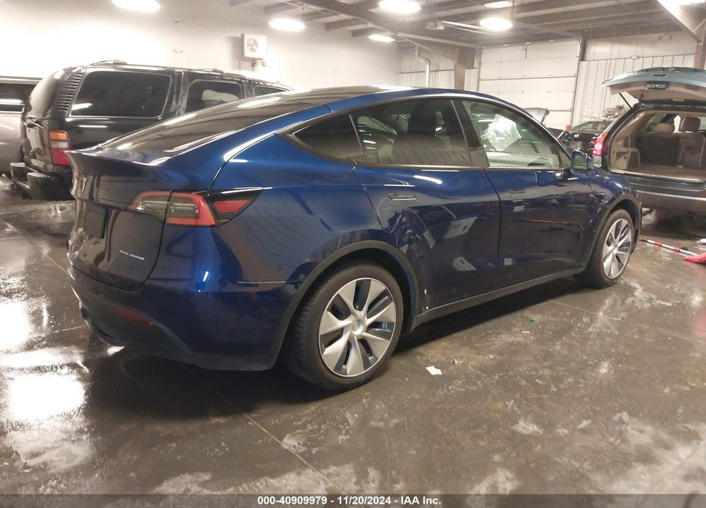 2021 TESLA MODEL Y LONG RANGE DUAL MOTOR ALL-WHEEL DRIVE VIN: 5YJYGDEE0MF105106