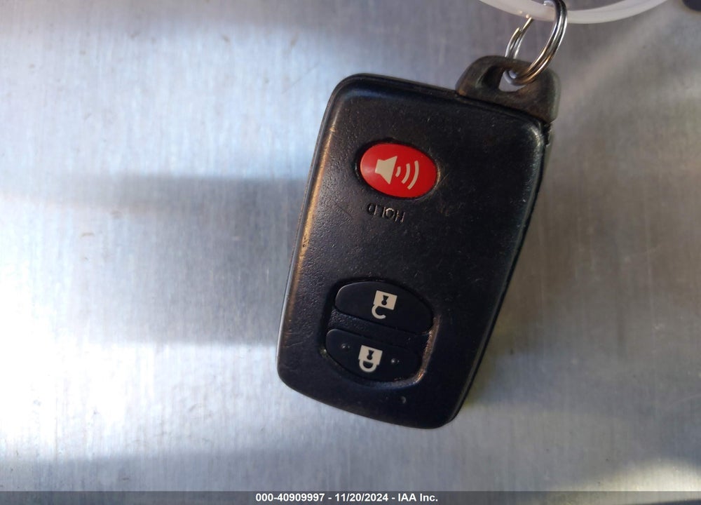 2010 TOYOTA PRIUS IV VIN: JTDKN3DU4A0068019