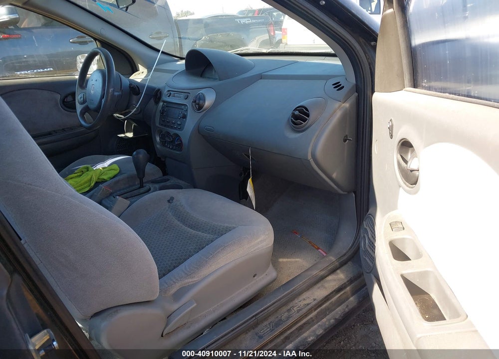 2004 SATURN ION 3 VIN: 1G8AL52F04Z131032
