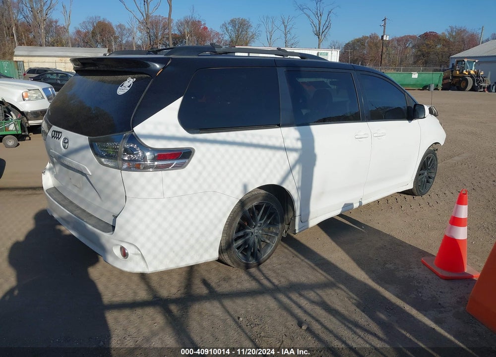 2011 TOYOTA SIENNA SPORT VIN: 5TDXK3DC4BS032044