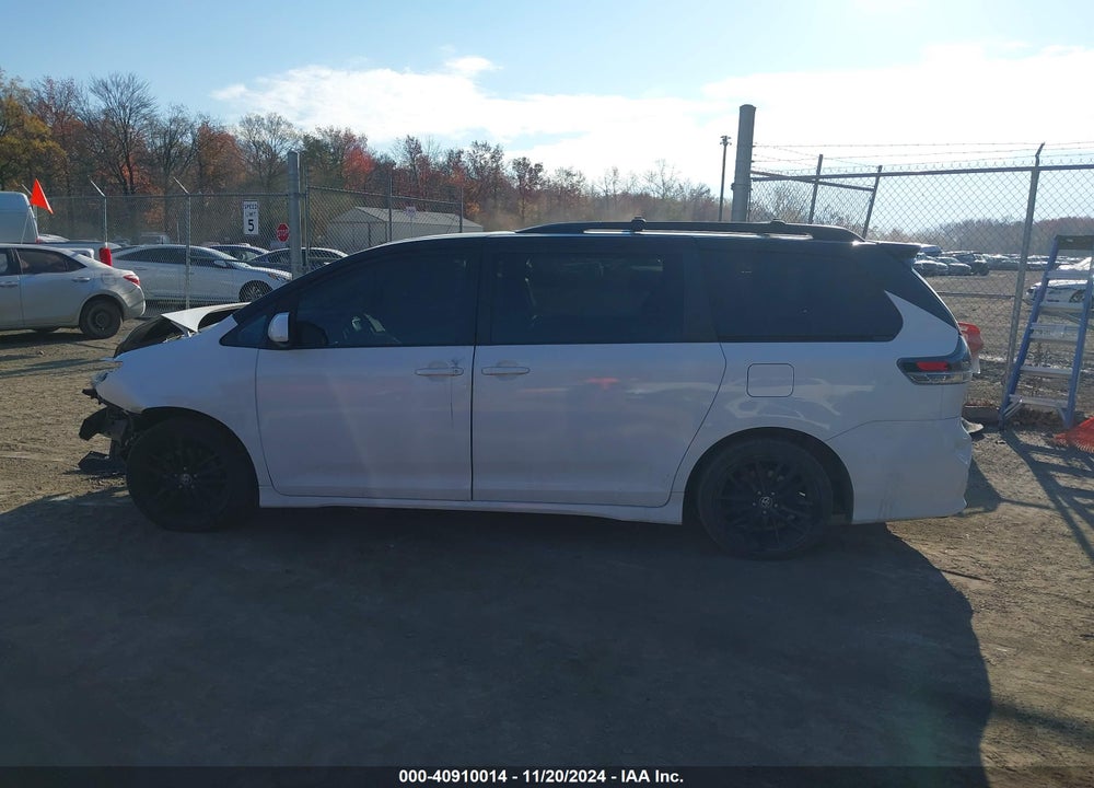 2011 TOYOTA SIENNA SPORT VIN: 5TDXK3DC4BS032044