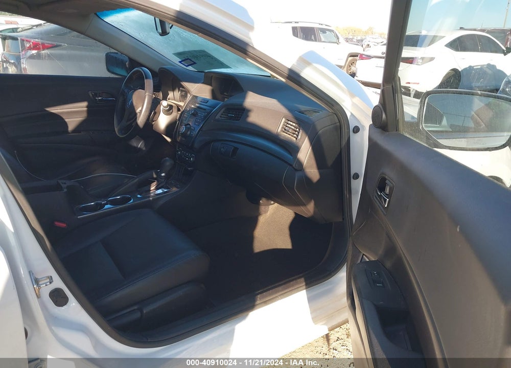2015 ACURA ILX 2.0L VIN: 19VDE1F54FE001687