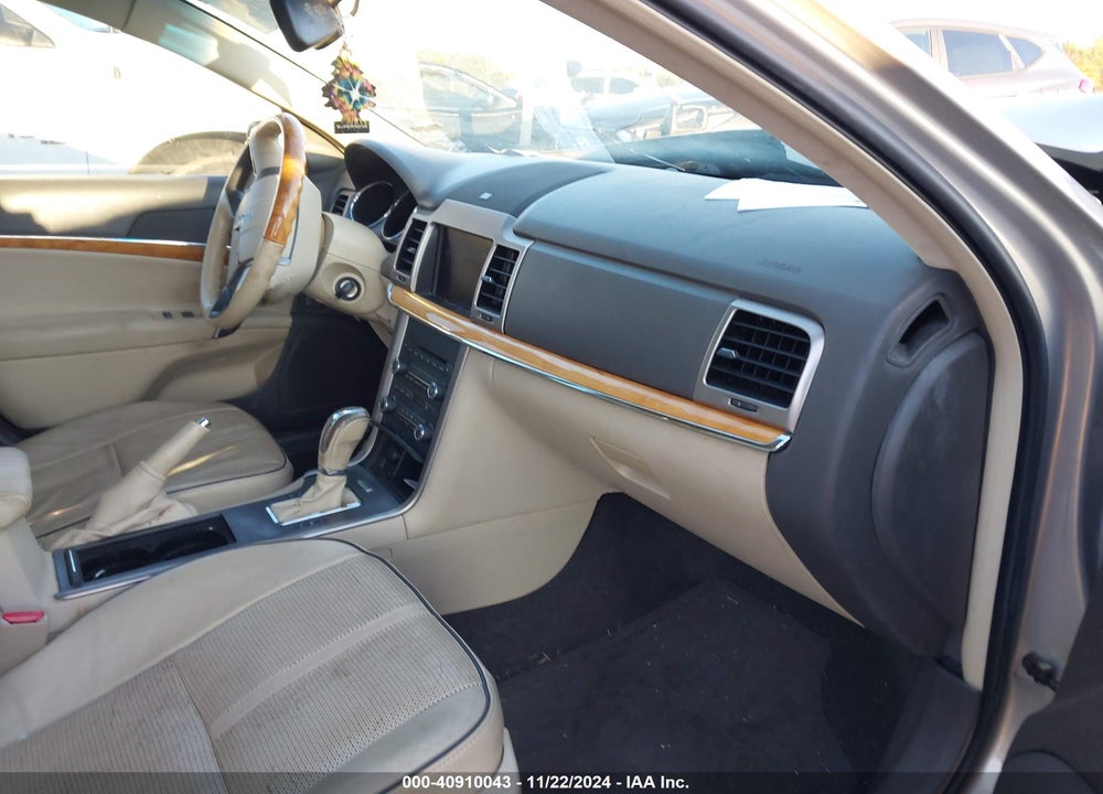 2010 LINCOLN MKZ VIN: 3LNHL2GC3AR640710