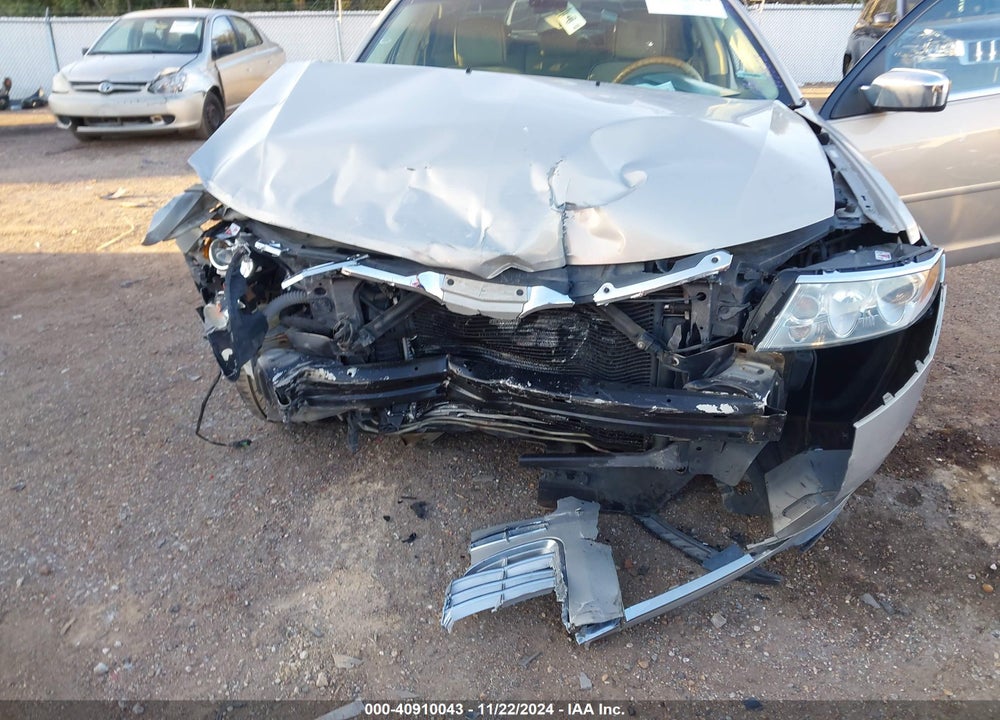 2010 LINCOLN MKZ VIN: 3LNHL2GC3AR640710