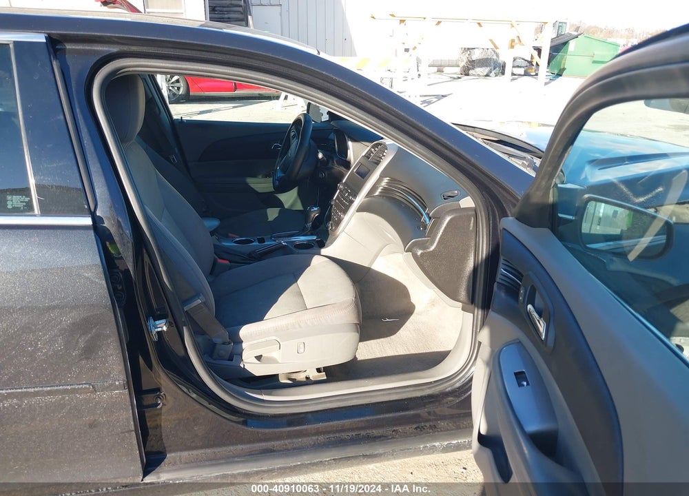 2015 CHEVROLET MALIBU LS VIN: 1G11B5SL0FF236911