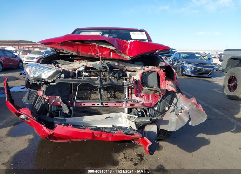 2018 TOYOTA 4RUNNER TRD OFF ROAD PREMIUM VIN: JTEBU5JR5J5588260
