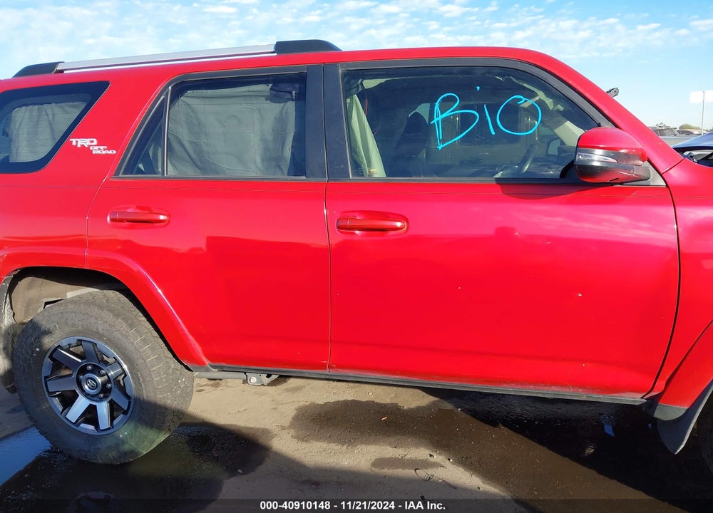 2018 TOYOTA 4RUNNER TRD OFF ROAD PREMIUM VIN: JTEBU5JR5J5588260