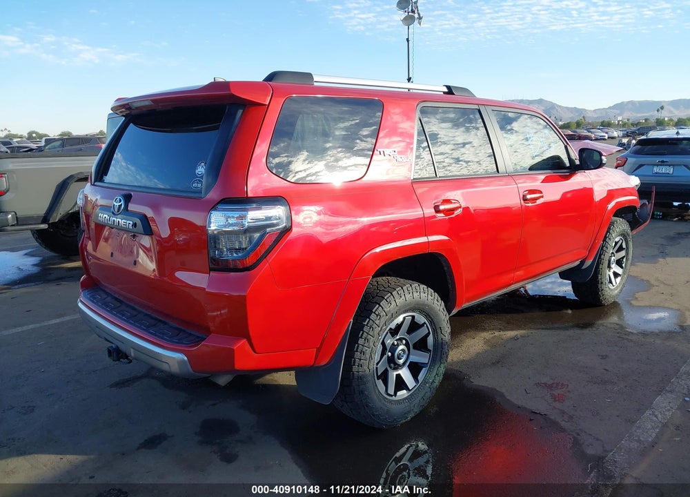 2018 TOYOTA 4RUNNER TRD OFF ROAD PREMIUM VIN: JTEBU5JR5J5588260
