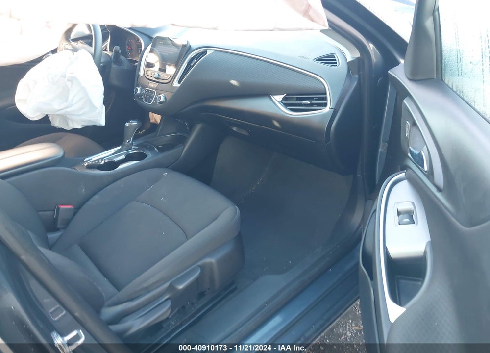 2019 CHEVROLET MALIBU VIN: 1G1ZD5ST8KF170650