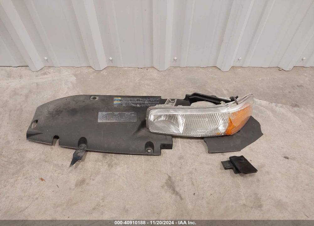 2002 GMC YUKON XL 1500 SLT VIN: 1GKFK16Z02J257113
