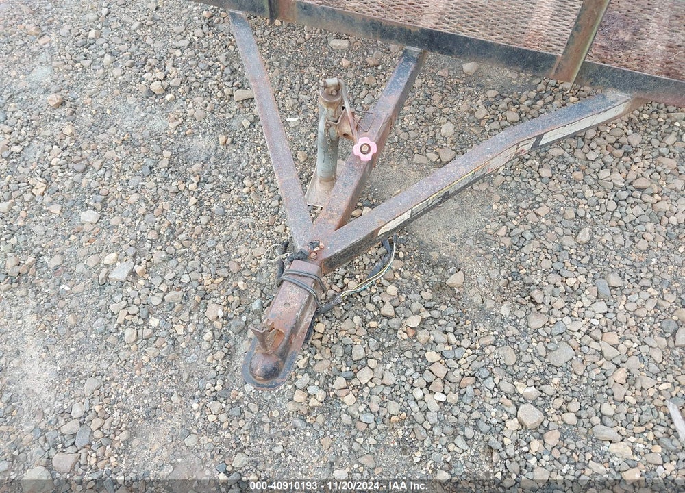 1992 UTILITY SINGLE AXLE TRAILER VIN: T300718