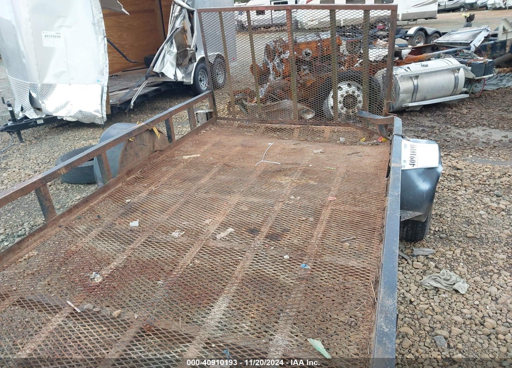 1992 UTILITY SINGLE AXLE TRAILER VIN: T300718