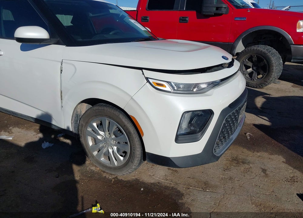 2020 KIA SOUL LX VIN: KNDJ23AU4L7726313
