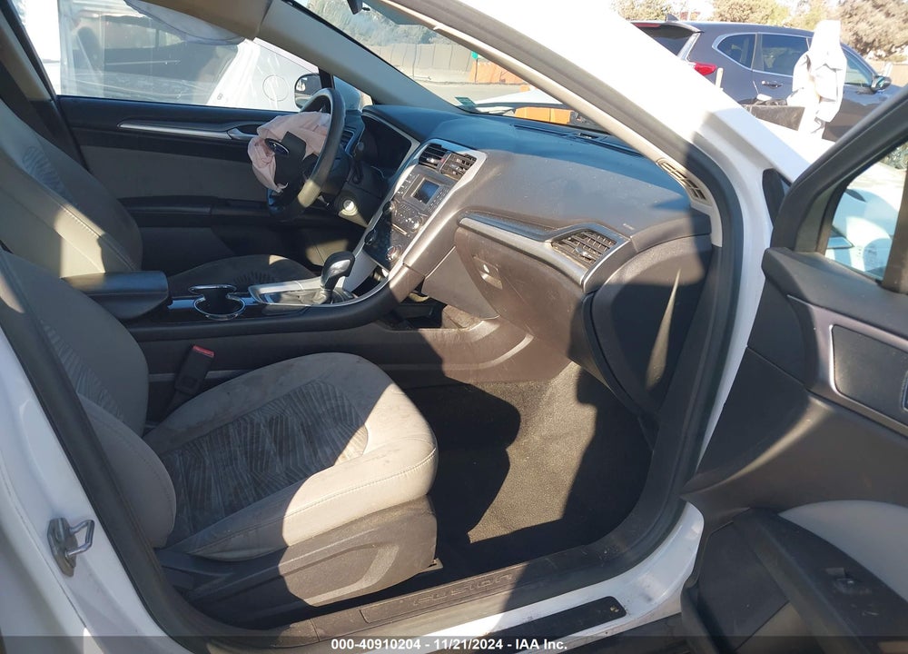 2016 FORD FUSION S VIN: 3FA6P0G78GR259537