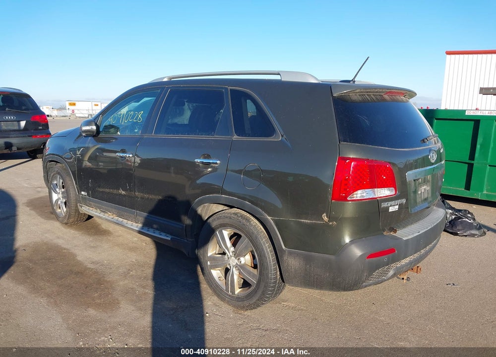 2013 KIA SORENTO EX VIN: 5XYKUDA69DG318755