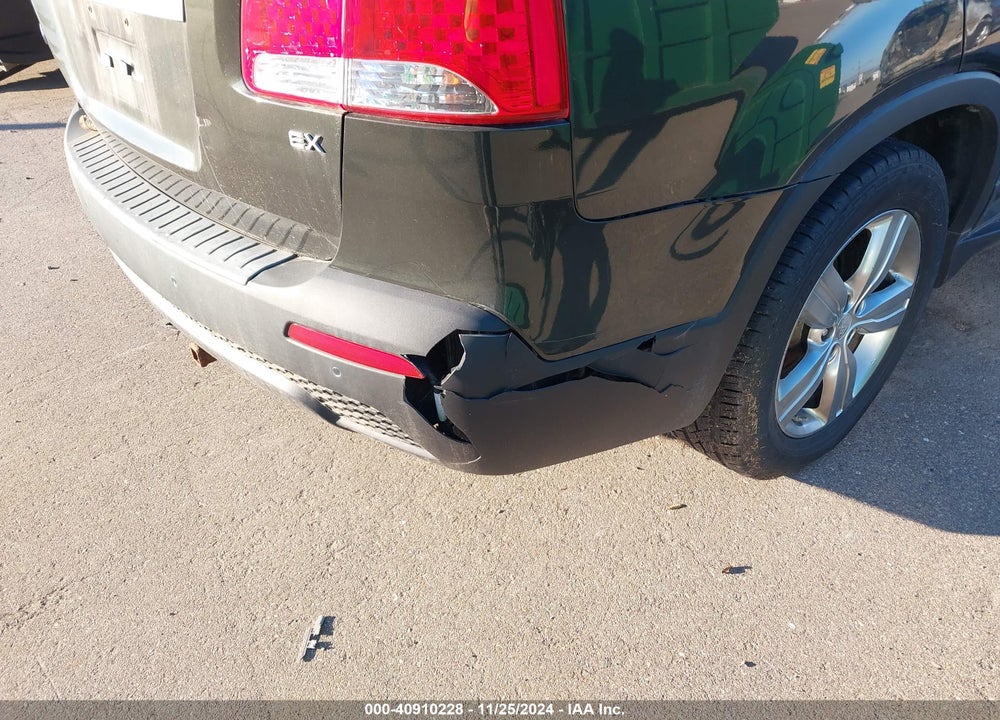 2013 KIA SORENTO EX VIN: 5XYKUDA69DG318755