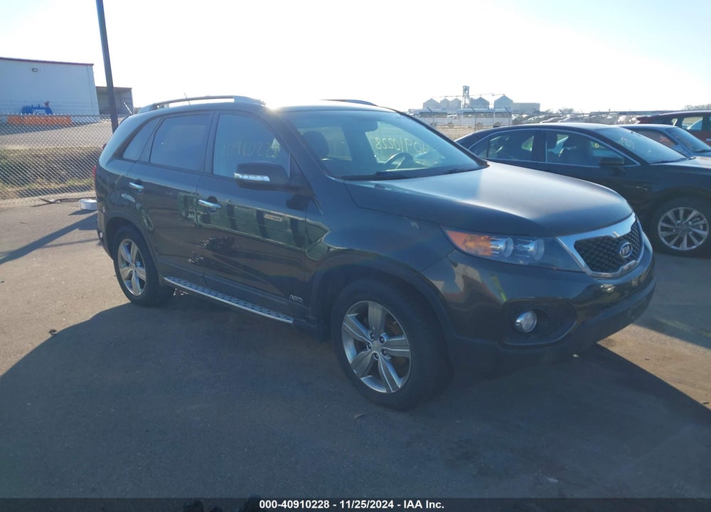 2013 KIA SORENTO EX VIN: 5XYKUDA69DG318755