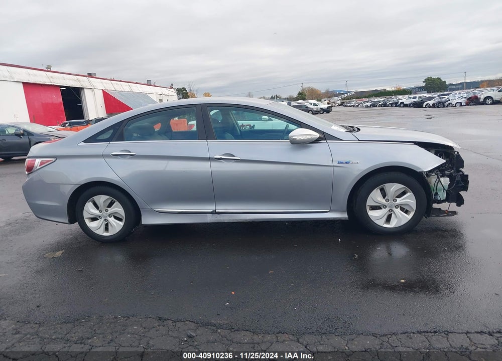 2014 HYUNDAI SONATA HYBRID VIN: KMHEC4A44EA113551