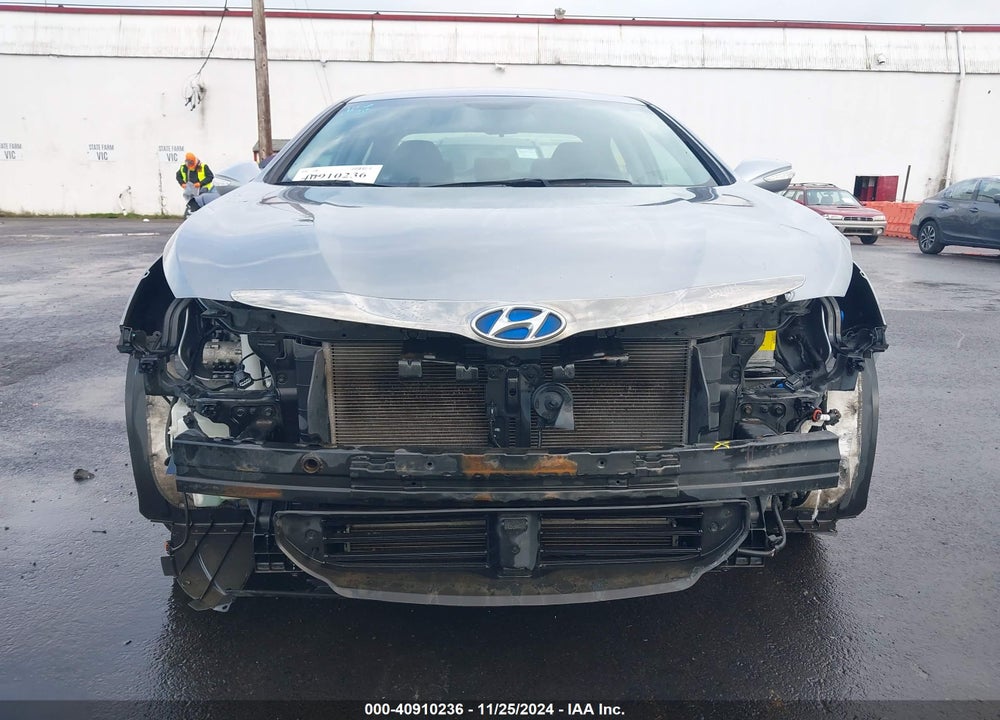 2014 HYUNDAI SONATA HYBRID VIN: KMHEC4A44EA113551