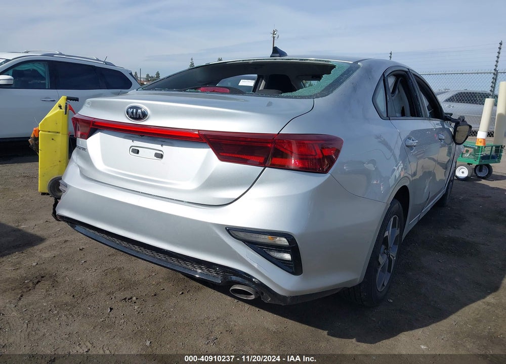 2019 KIA FORTE VIN: 3KPF24ADXKE118208