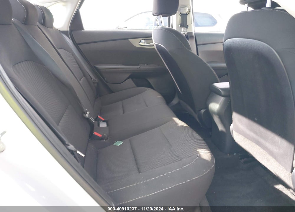 2019 KIA FORTE VIN: 3KPF24ADXKE118208