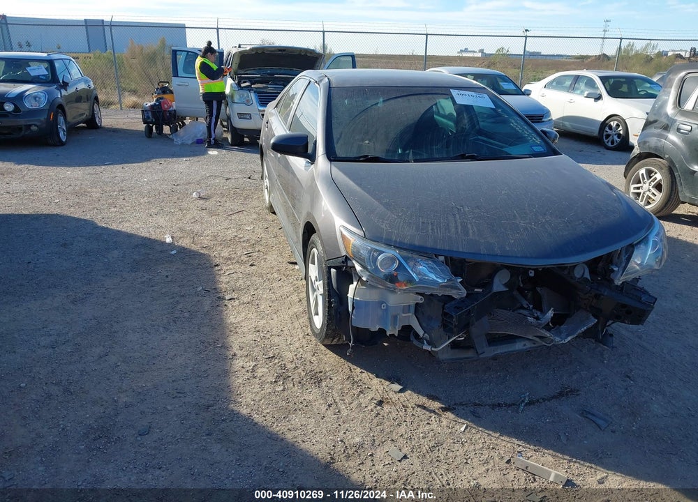 2014 TOYOTA CAMRY SE VIN: 4T1BF1FK7EU799020