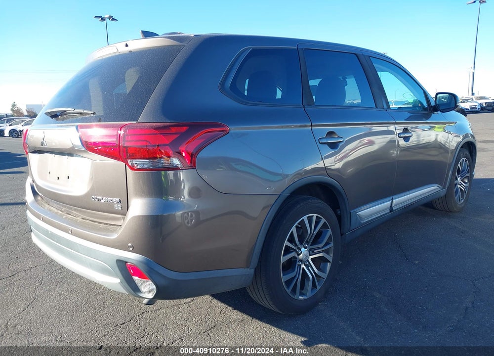 2017 MITSUBISHI OUTLANDER SE/SEL VIN: JA4AD3A34HZ018330