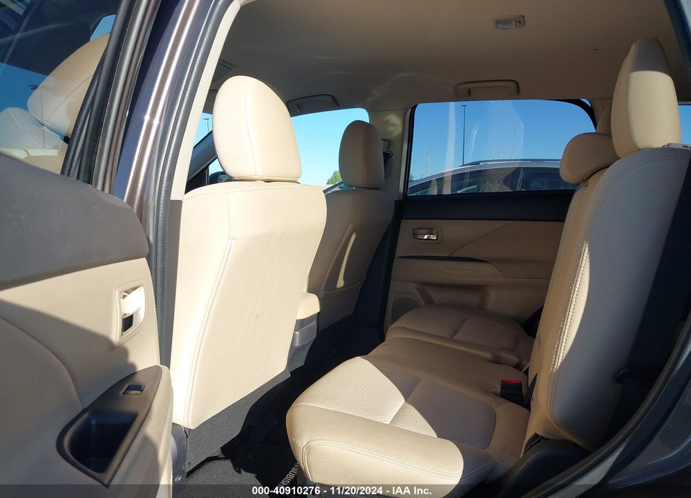 2017 MITSUBISHI OUTLANDER SE/SEL VIN: JA4AD3A34HZ018330
