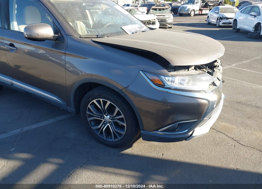 2017 MITSUBISHI OUTLANDER SE/SEL VIN: JA4AD3A34HZ018330