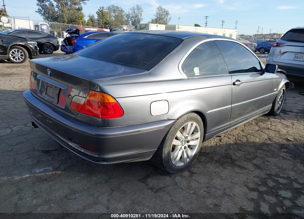 2002 BMW 325CI VIN: WBABN334X2JW50975