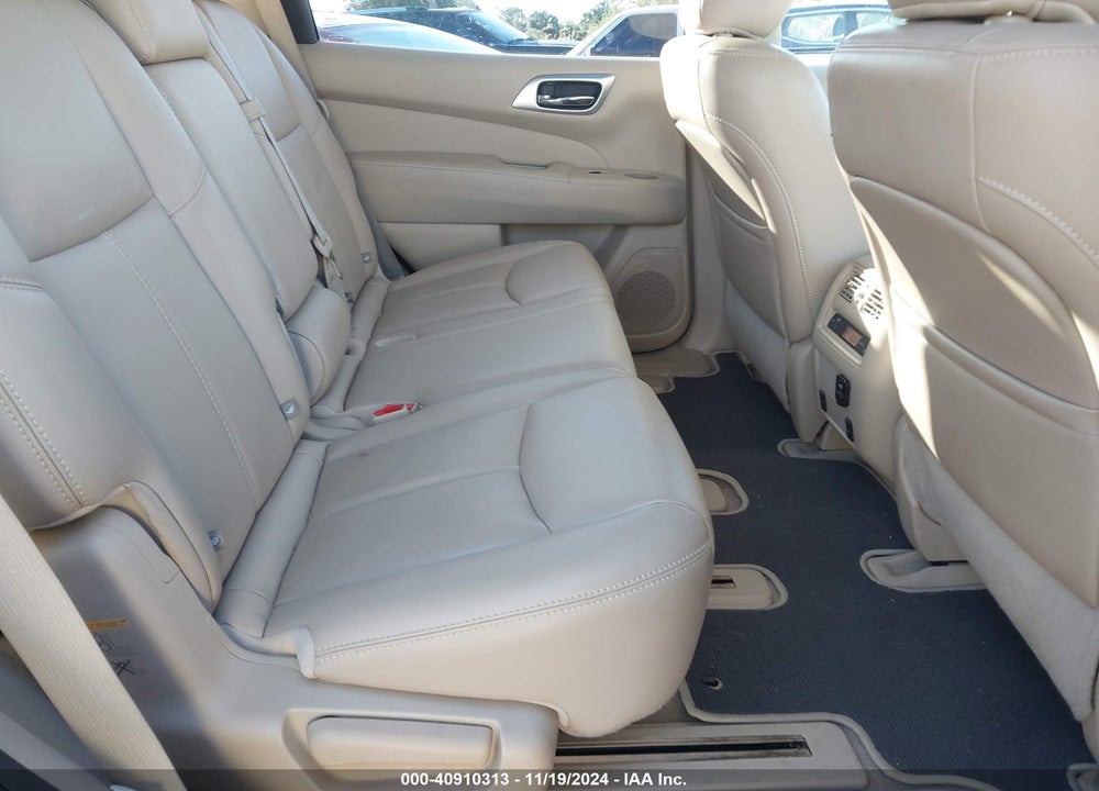 2015 NISSAN PATHFINDER SL VIN: 5N1AR2MN7FC638468