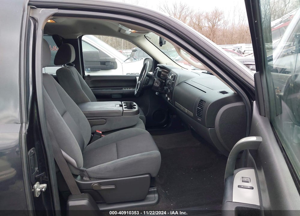 2009 CHEVROLET SILVERADO 1500 LT VIN: 1GCEK29059Z182401